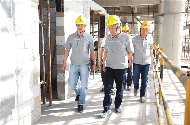 高温作业，安全第一！球盟会与你并肩而行！